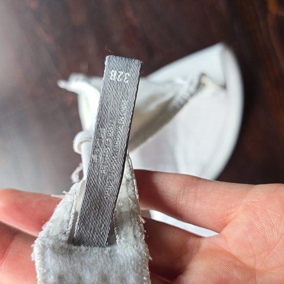 Aerie 32B White Strapless Bra Underwire Contour Padded Seamless - Picture 3 of 3